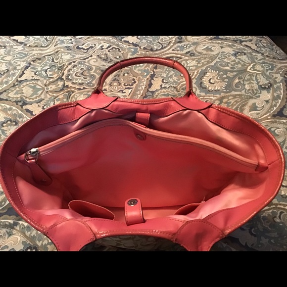 Beautiful Pink Coach Purse with Flower appl… - Picture 4 of 13